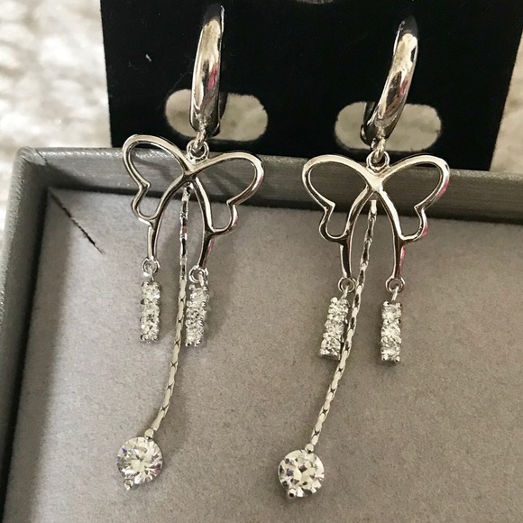 Silver earring W Rhinestone - Picture 2 of 4